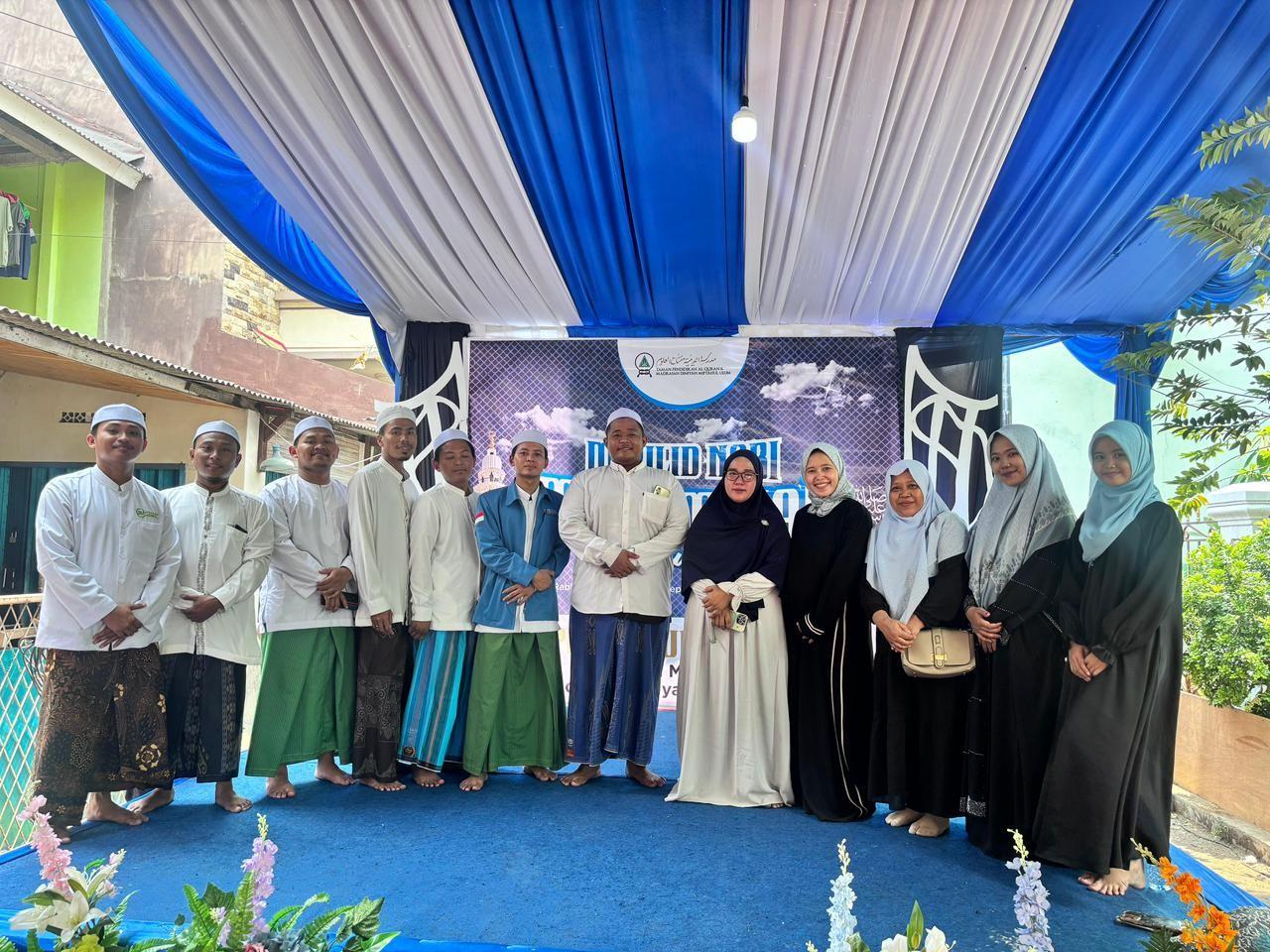Dedikasi dan Kepemimpinan Pembelajaran Evaluasi Kualitas Tenaga Pendidik Berpengalaman di Madrasah